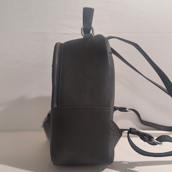 NWT Guess Women's Black Backpack - Picture 4 of 9